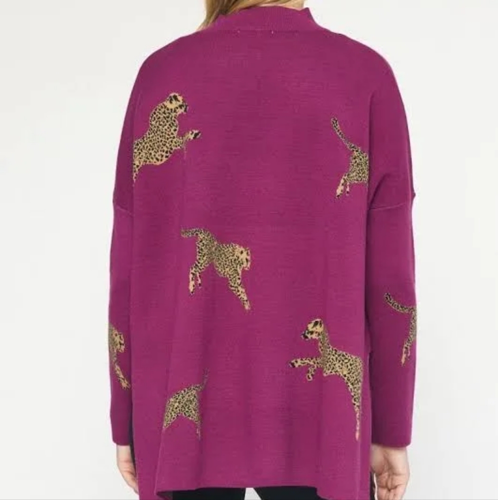 Cheetah Sweater NWT 🐆 🐆 - Picture 3 of 4